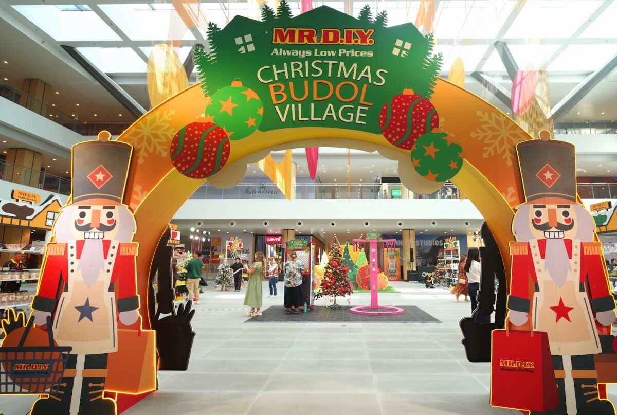 MR.DIY Christmas “Budol” Village Unwraps at Ayala Malls One Ayala 