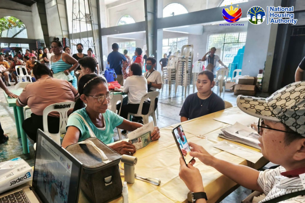 NHA Extends Financial Assistance to 349 Fire-Hit Families in Tondo